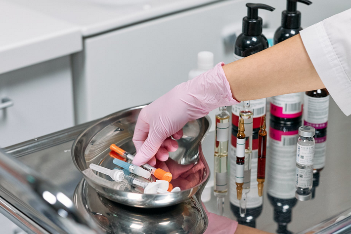 injection and ampoule