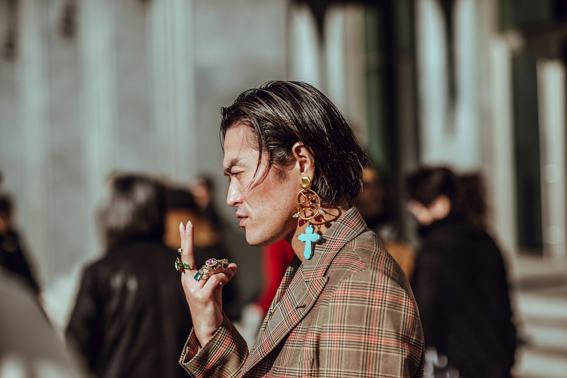 Exploring Gender-Neutral Fashion Trends Across Global Markets